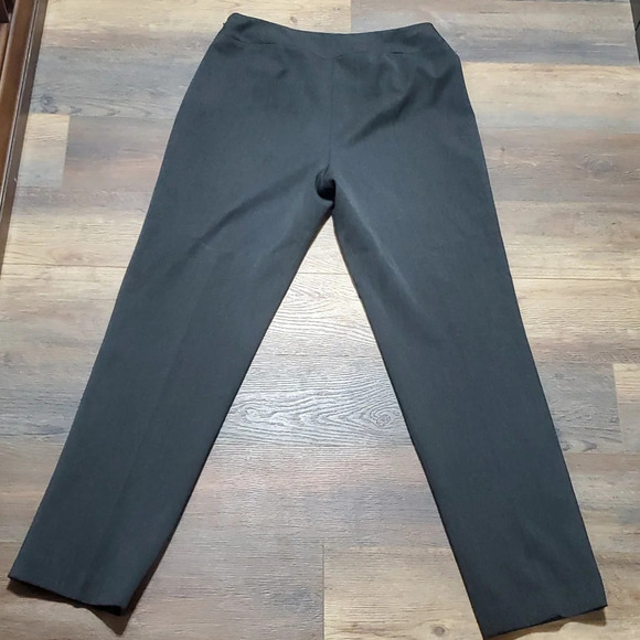 Clothes (real) Saks Fifth Avenue grey trouser slacks flat front - Picture 8 of 9